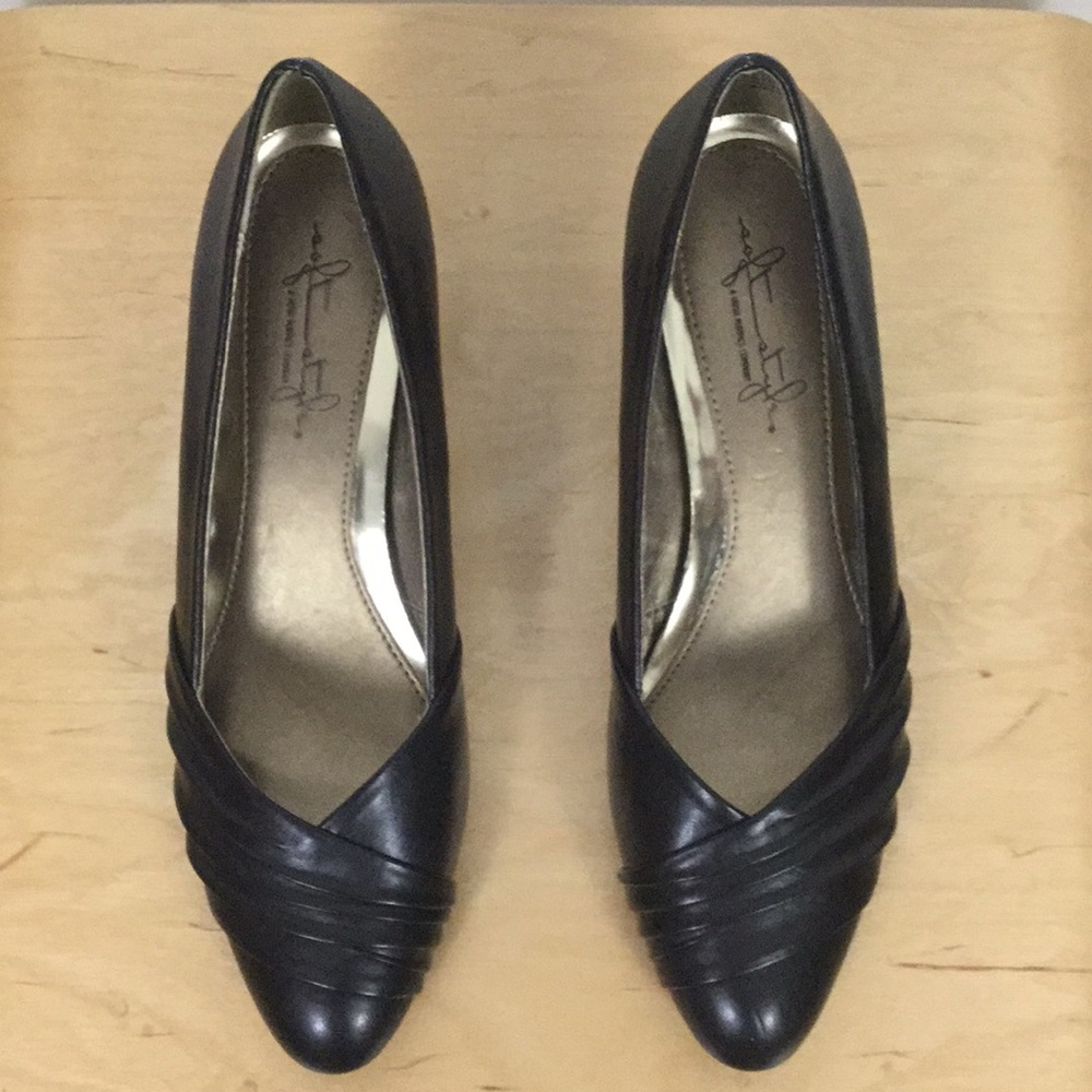 NWOT Soft Style by Hush Puppies black pumps - Picture 6 of 10